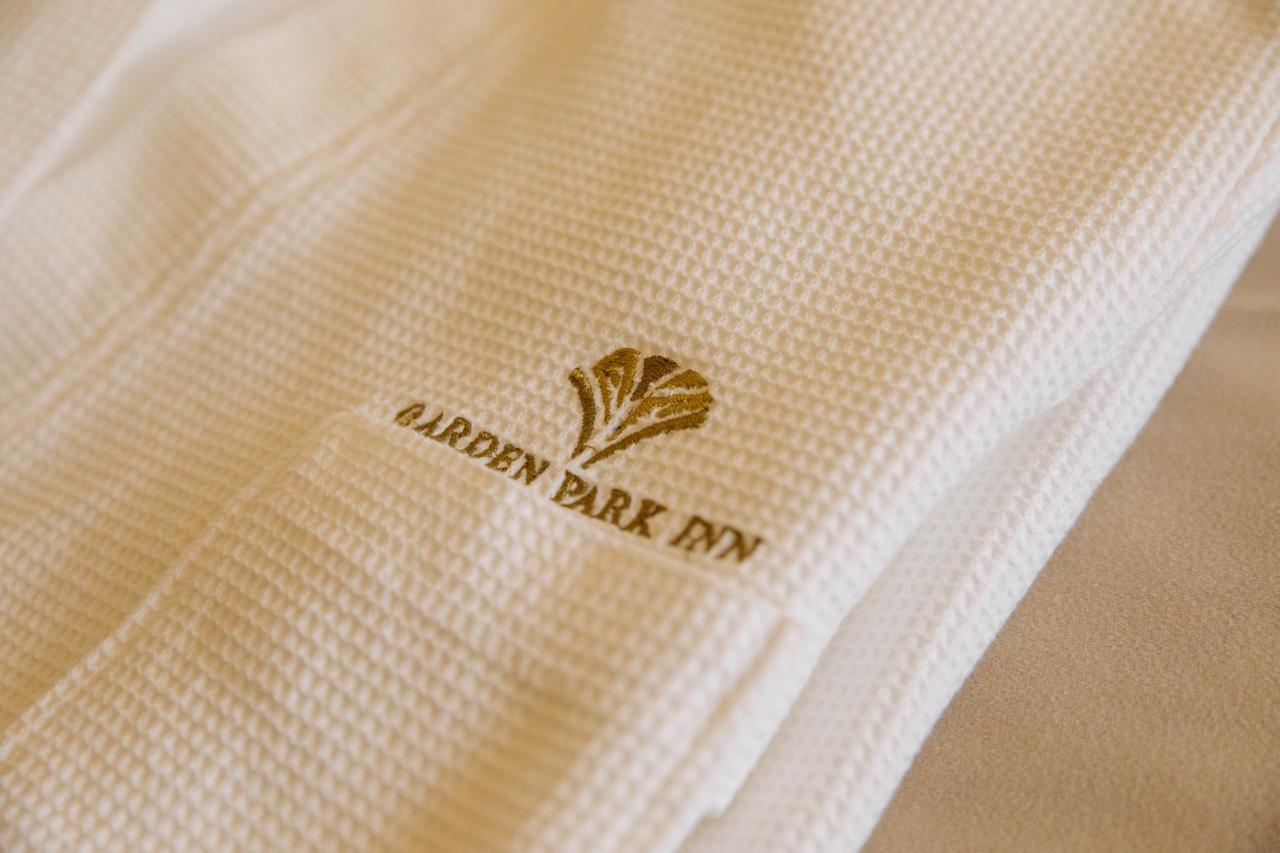 Garden Park Inn Almatî Exterior foto