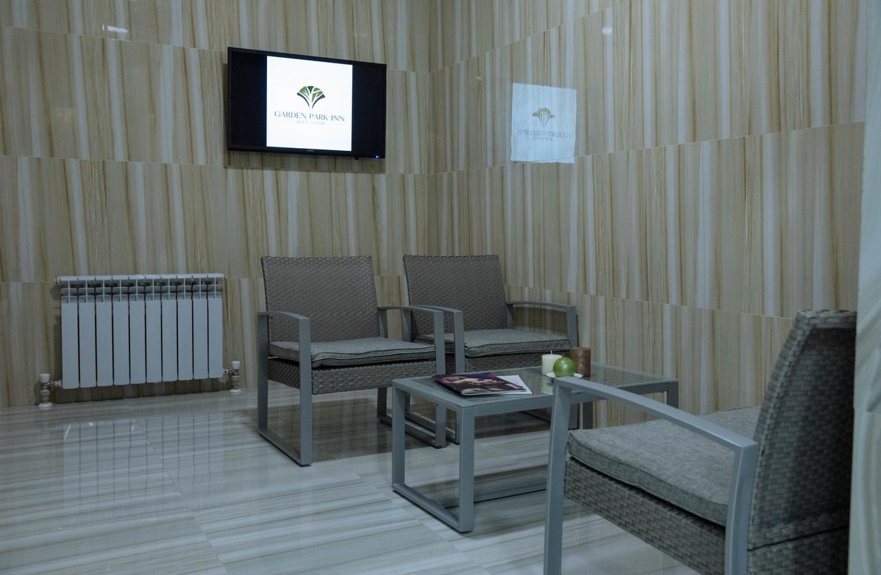 Garden Park Inn Almatî Exterior foto
