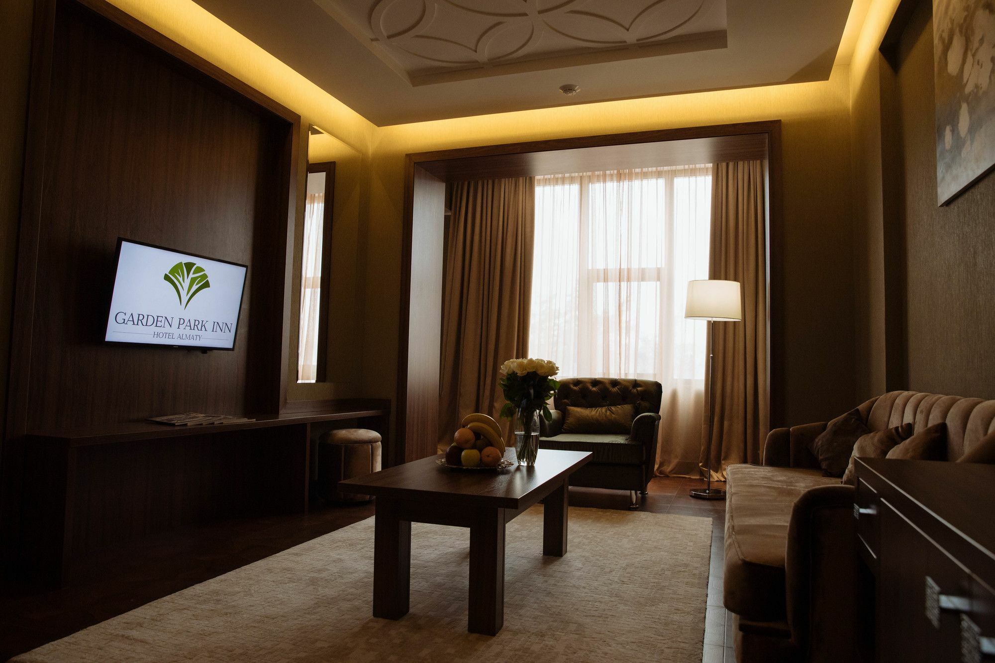 Garden Park Inn Almatî Exterior foto
