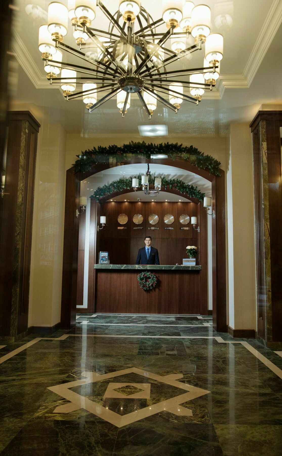 Garden Park Inn Almatî Exterior foto